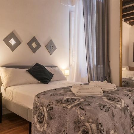Fori Imperiali Elegant Apartment Roma Exterior foto