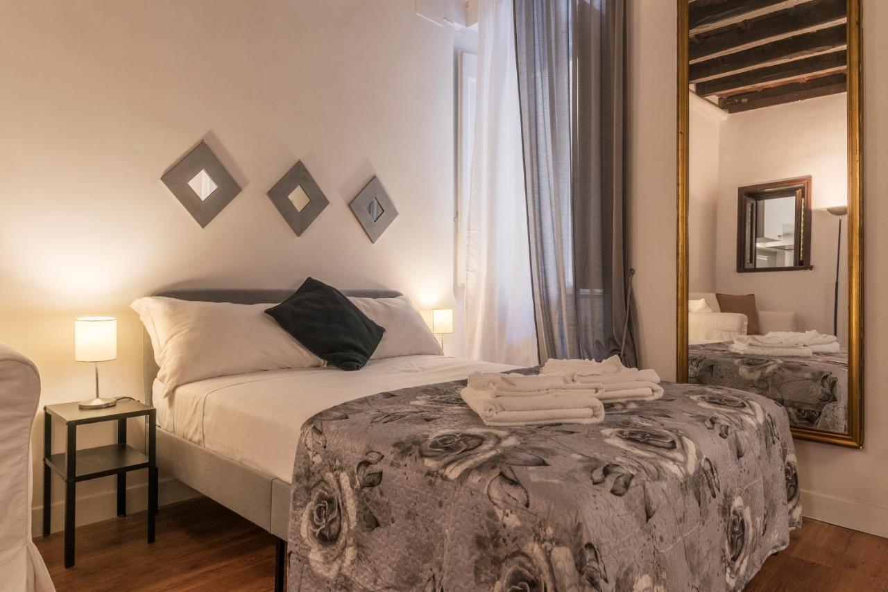 Fori Imperiali Elegant Apartment Roma Exterior foto
