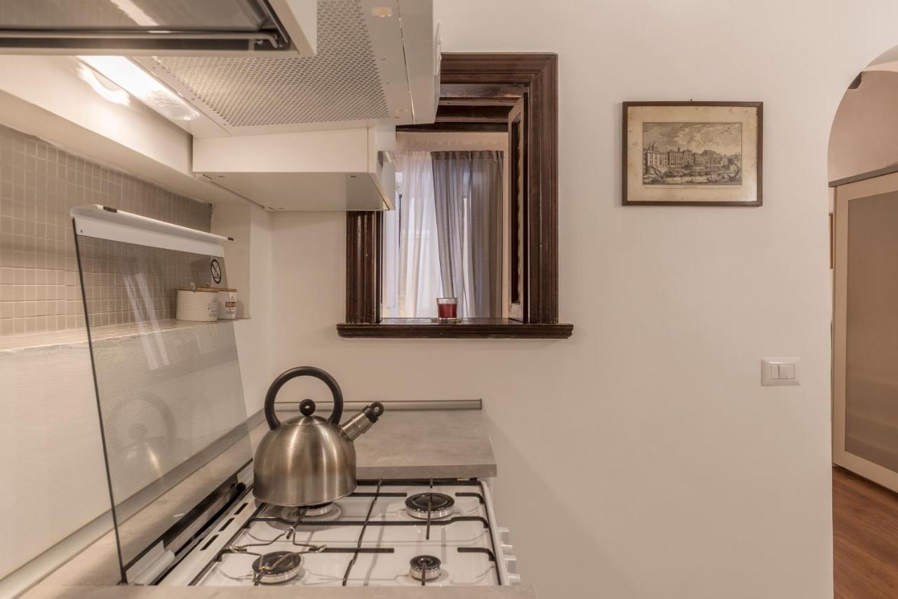 Fori Imperiali Elegant Apartment Roma Exterior foto